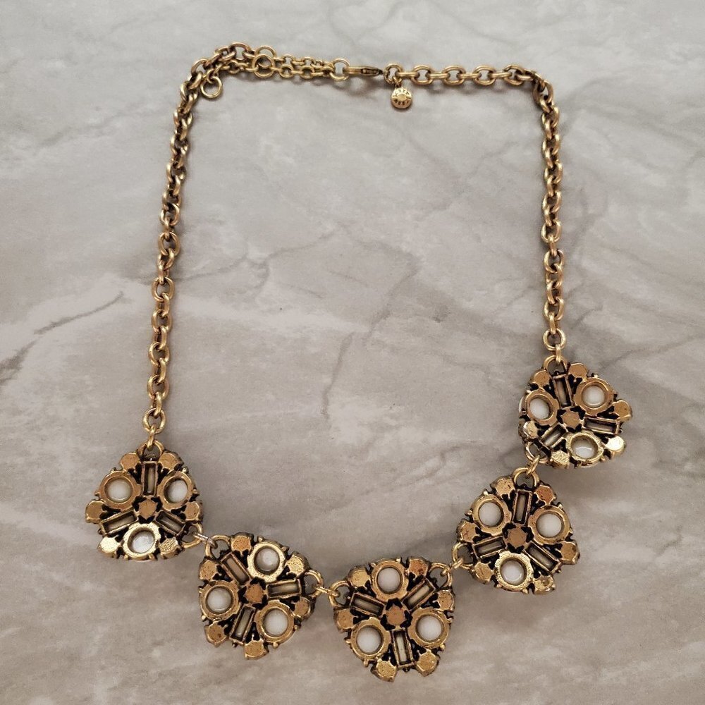 💖 J.Crew White Rhinestones Crystals Cluster Statement Necklace 💖 - Picture 9 of 16